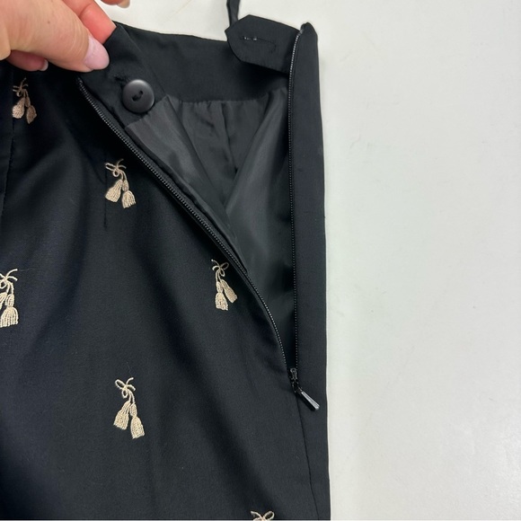 Talbots Pure Silk Embroidered Ankle Cropped Pants Womens 10P Black Lined - Picture 6 of 9